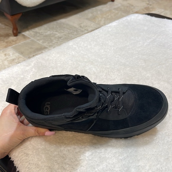 UGG Men's The UGG Lug Chukka - Picture 8 of 11